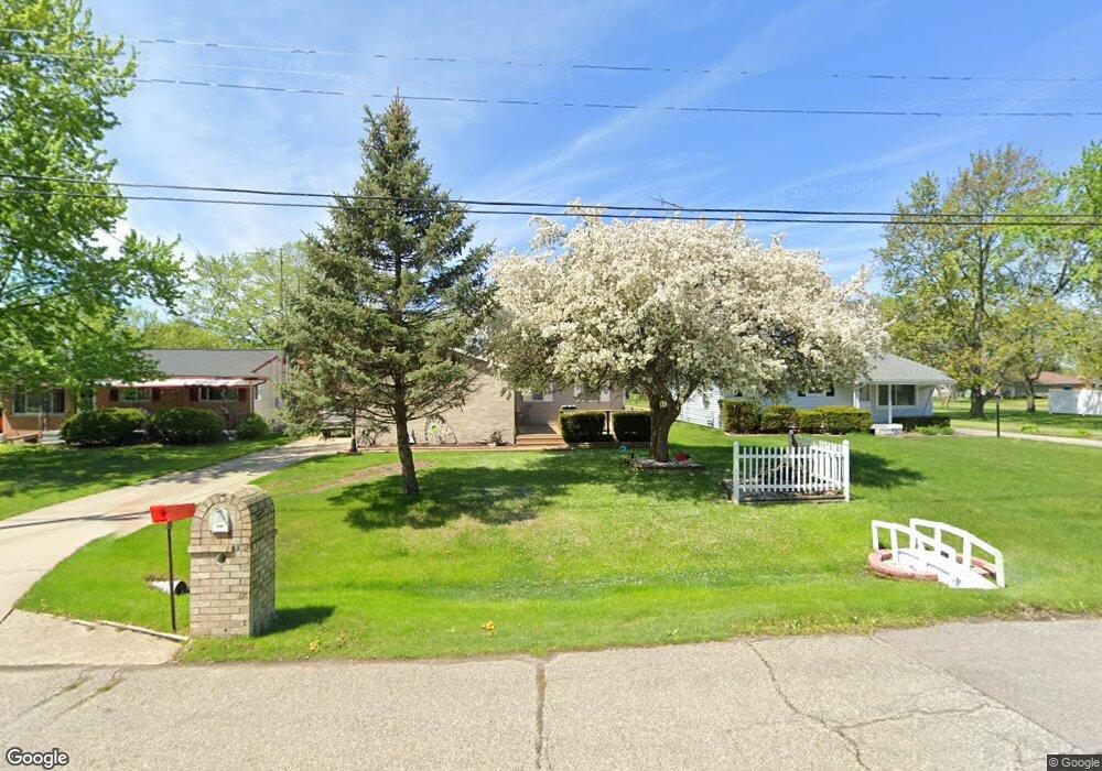 2048 Ainsworth St, Flint, MI 48532 - photo 1