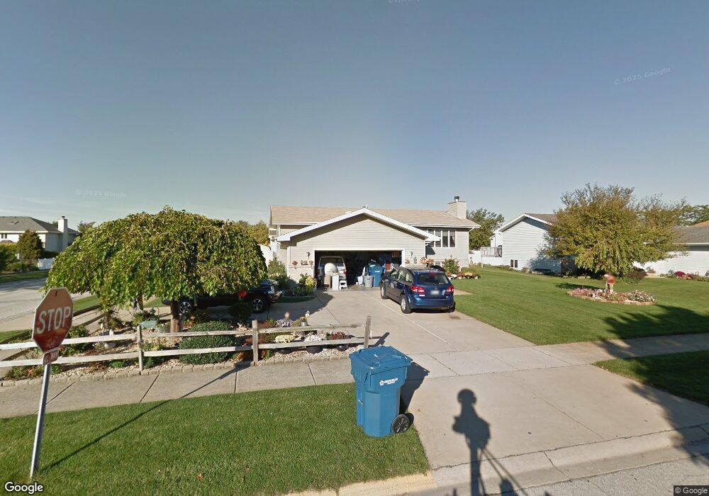 1446 Capri Ln, Dyer, IN 46311 - photo 1