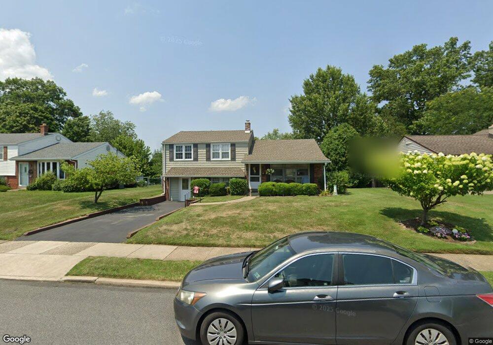 1025 Vauclain Ave, Woodlyn, PA 19094 - photo 1