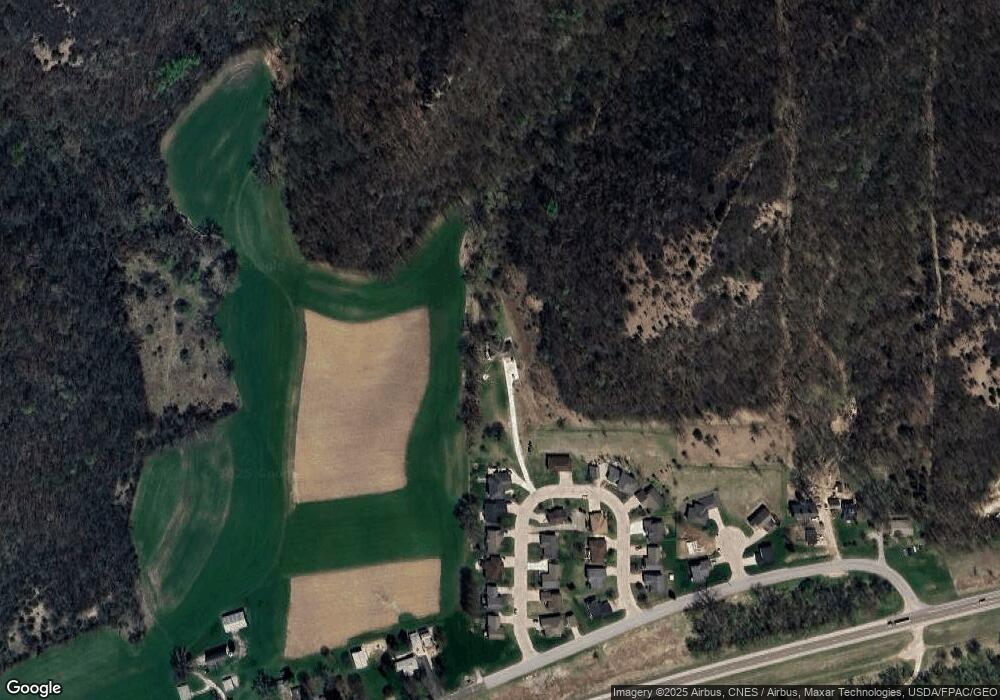 128 Bluffview Dr, Winona, MN 55987 - photo 1