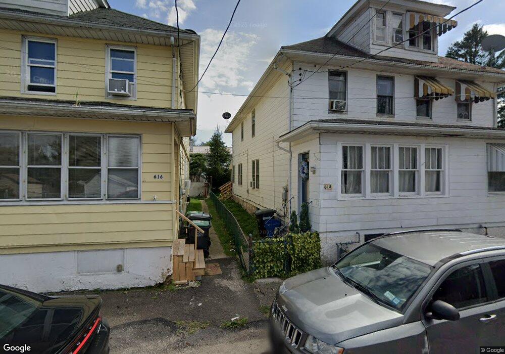 618 W 12th St, Hazleton, PA 18201 - photo 1