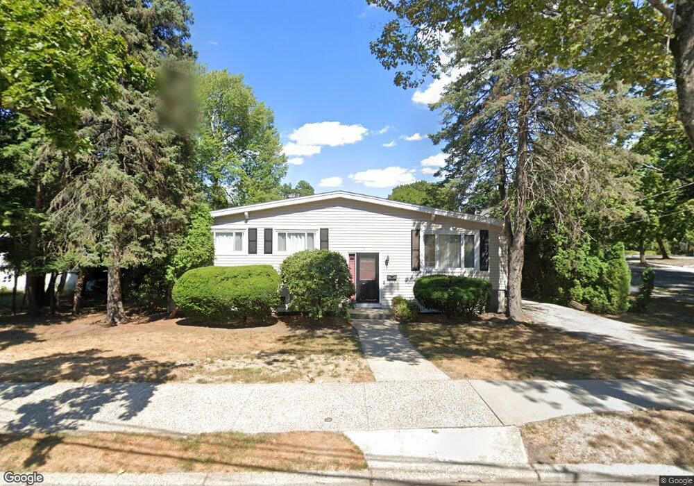 60 Hazelhurst Ave, West Newton, MA 02465 - photo 1