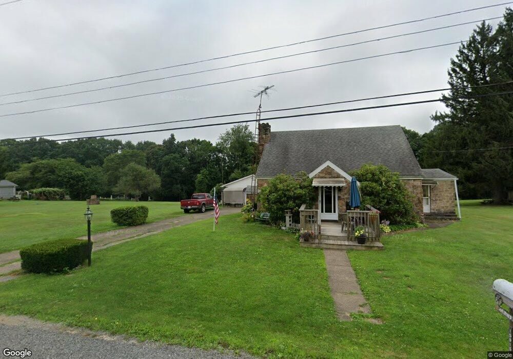 15915 Milbourne Ave, East Liverpool, OH 43920 - photo 1