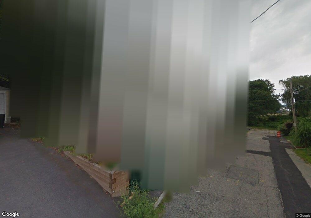 112 Middle St, Riverside, RI 02915 - photo 1