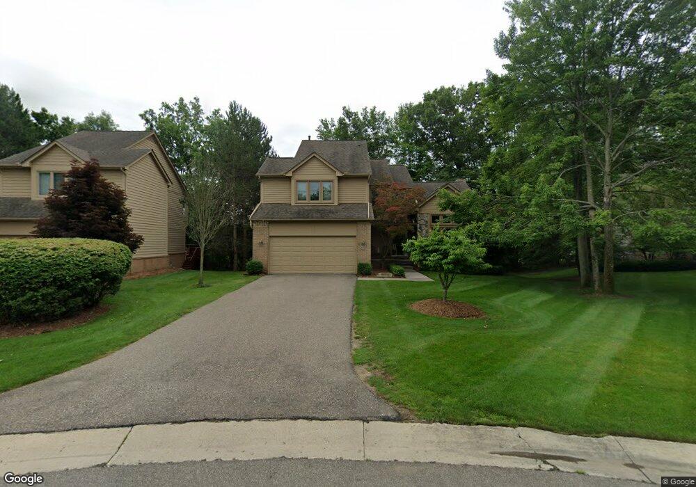 5113 Willow Pond Dr, West Bloomfield, MI 48323 - photo 1