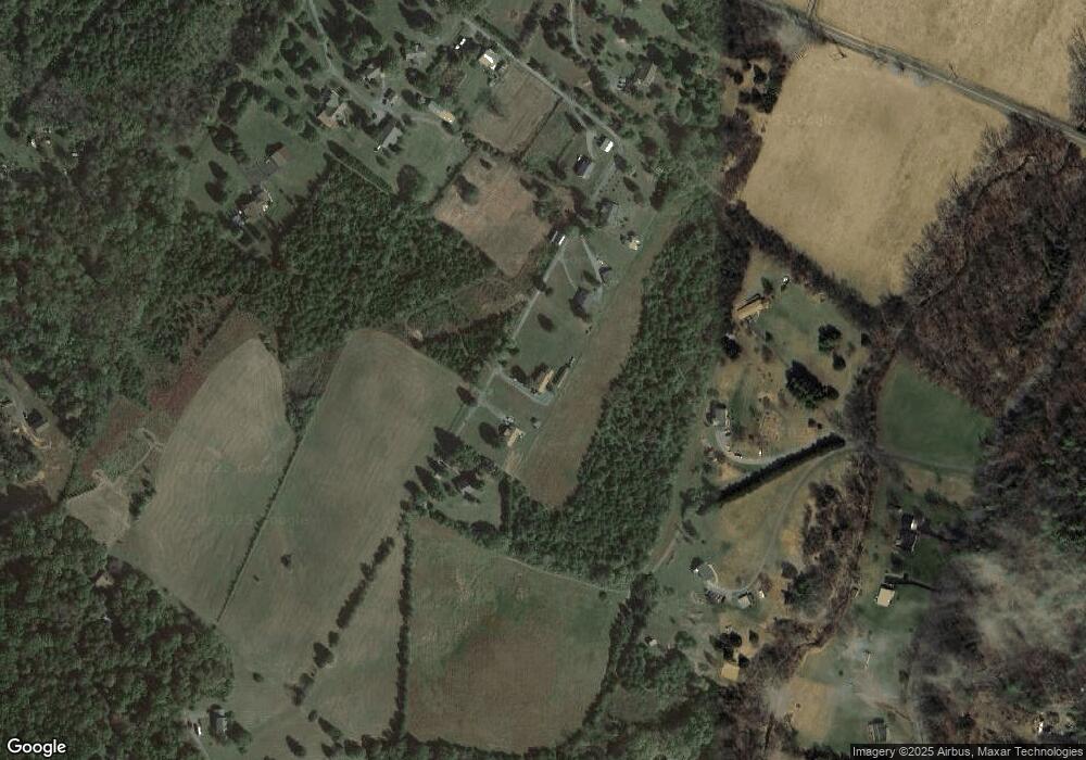 319 Windy Hill Ct, Bentonville, VA 22610 - photo 1