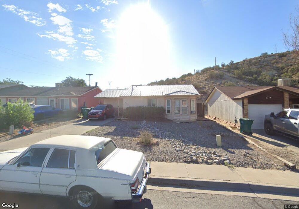 3914 Wilshire Dr, Farmington, NM 87402 - photo 1