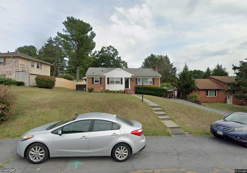 1316 Crofton Ave, Waynesboro, VA 22980 - photo 1