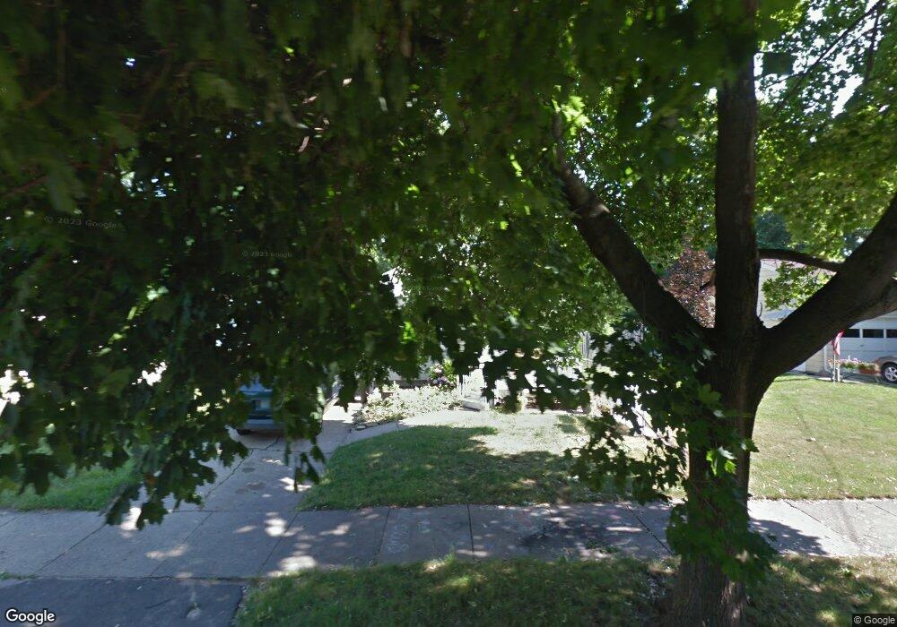 1128 W Barnes Ave, Lansing, MI 48910 - photo 1