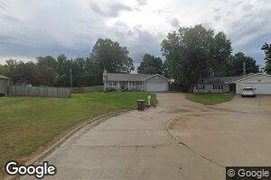 820 Gillespie Dr, Manhattan, KS 66502