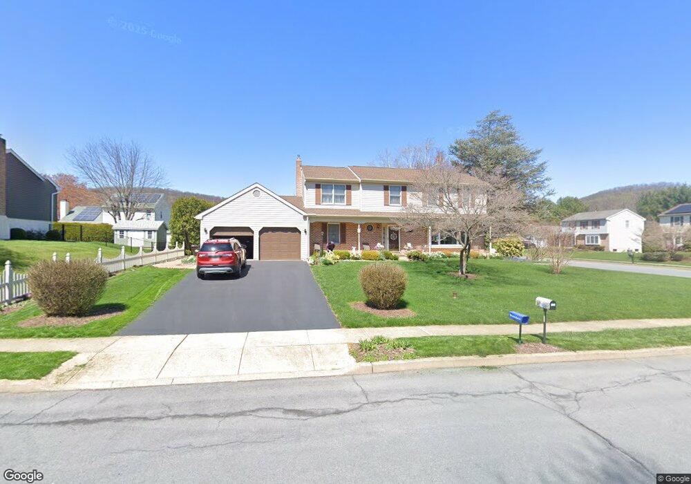 6015 Farming Ridge Blvd, Reading, PA 19606 - photo 1