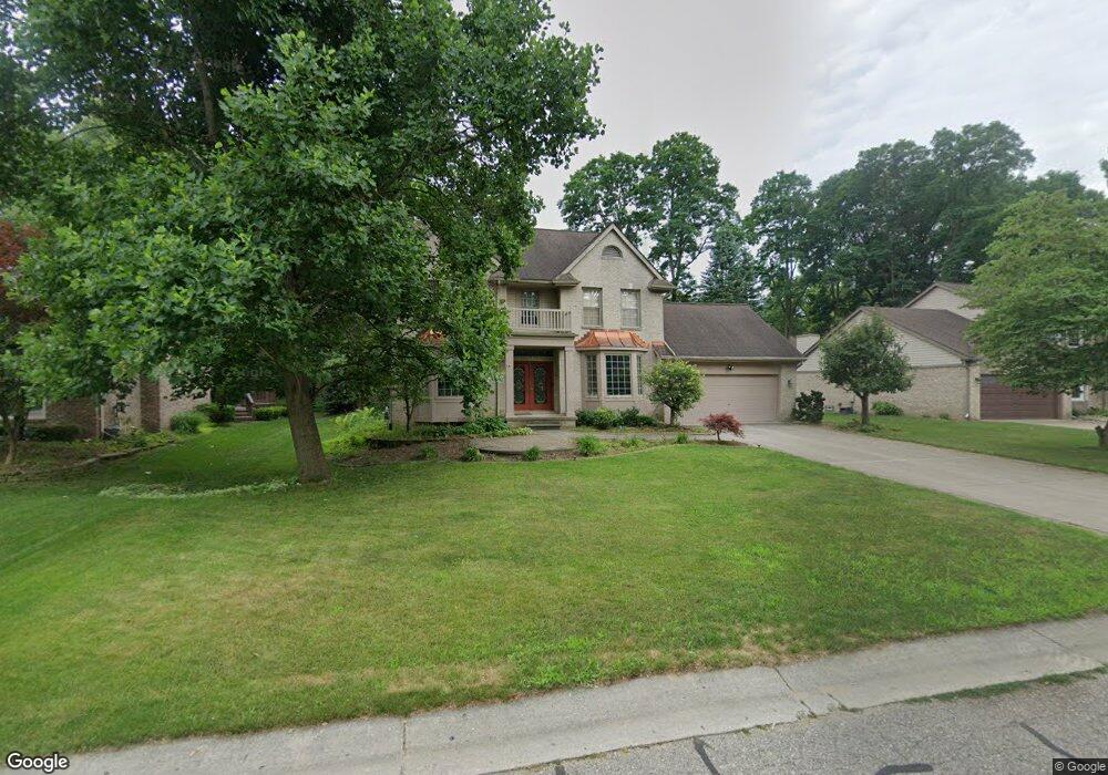 6721 Heatherwood Dr, West Bloomfield, MI 48324 - photo 1