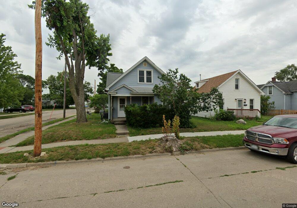 1403 4th St SW, Cedar Rapids, IA 52404 - photo 1