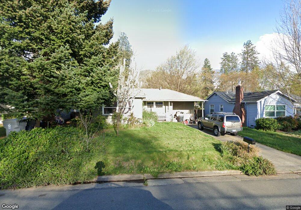 1347 NE Evans St, Grants Pass, OR 97526 - photo 1