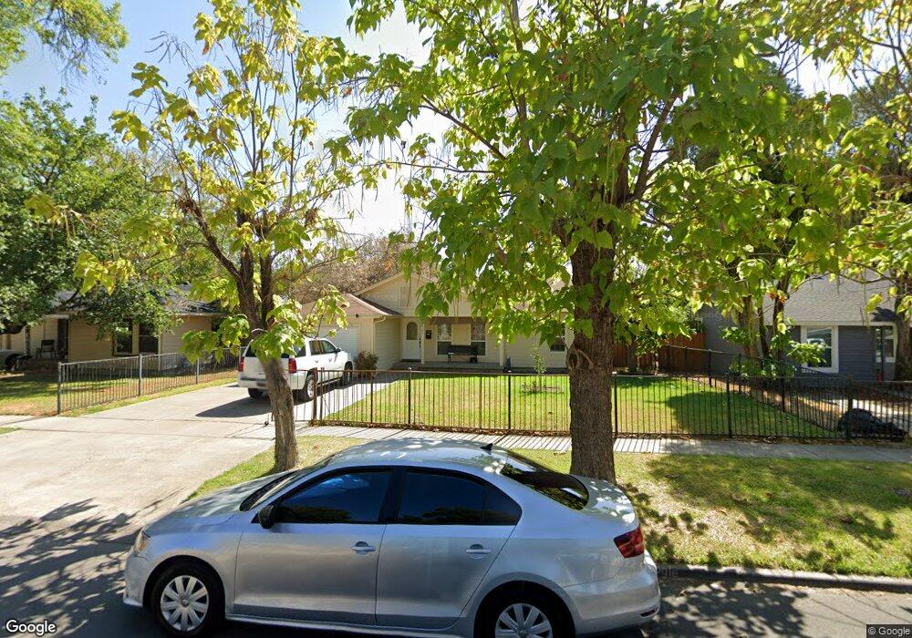 929 Clarice St, Grand Prairie, TX 75051 - photo 1