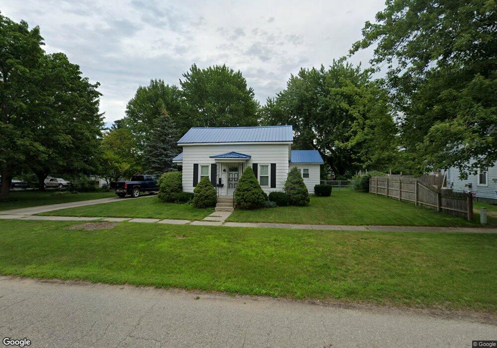 241 S East St, Vassar, MI 48768 - photo 1