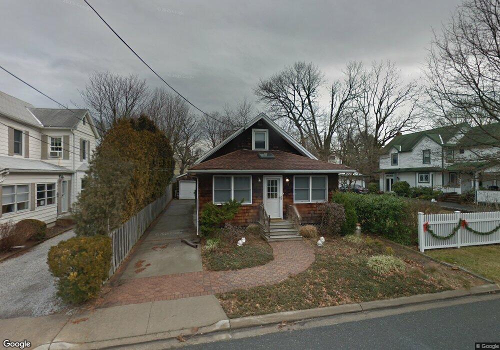 3 Mott Place, Glenwood Landing, NY 11547 - photo 1