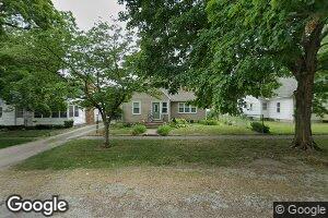 328 E Locust St, Moweaqua, IL 62550