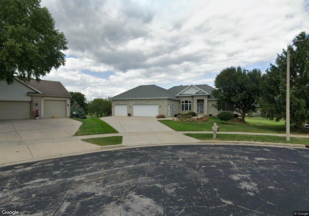 803 Fox Run Ct, Oregon, WI 53575 - photo 1