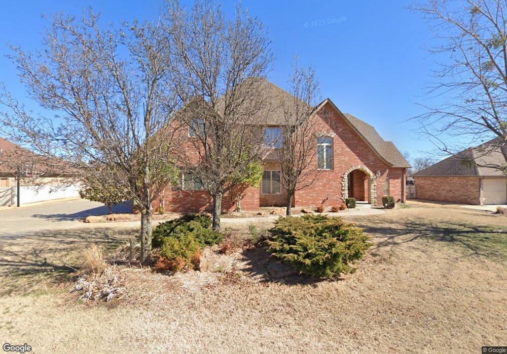 1805 Pecan Crossing Dr, Shawnee, OK 74804 - photo 1