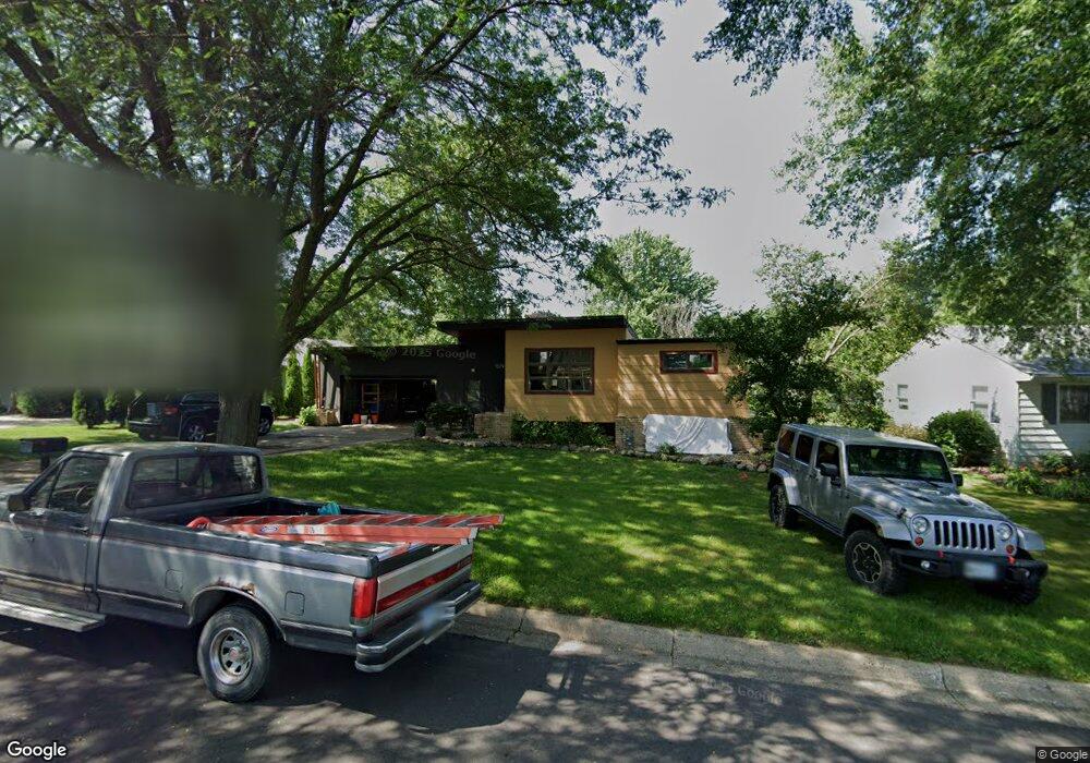 1329 Crestview Rd, Albert Lea, MN 56007 - photo 1