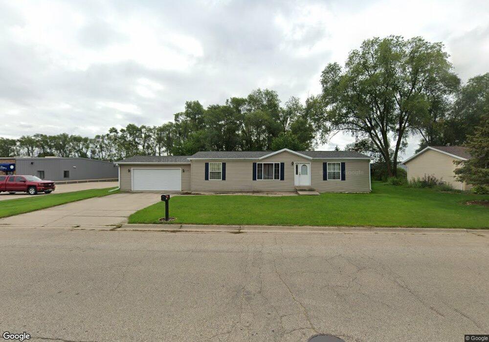 1101 W Burbank Ave, Janesville, WI 53546 - photo 1