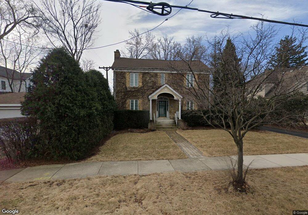 132 E Fremont Ave, Elmhurst, IL 60126 - photo 1