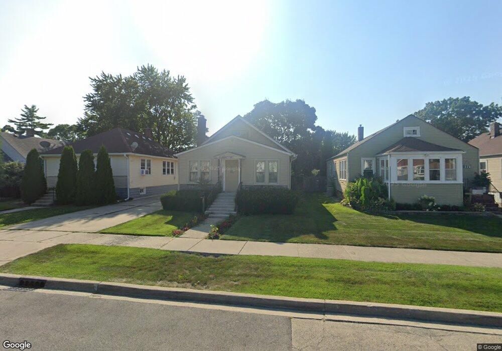 602 S Fulton Ave, Waukegan, IL 60085 - photo 1