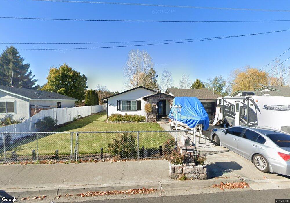 2415 SW 29th St, Redmond, OR 97756 - photo 1