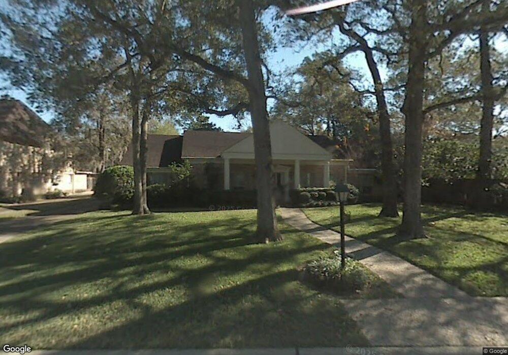 310 Yorkchester Dr, Houston, TX 77079 - photo 1