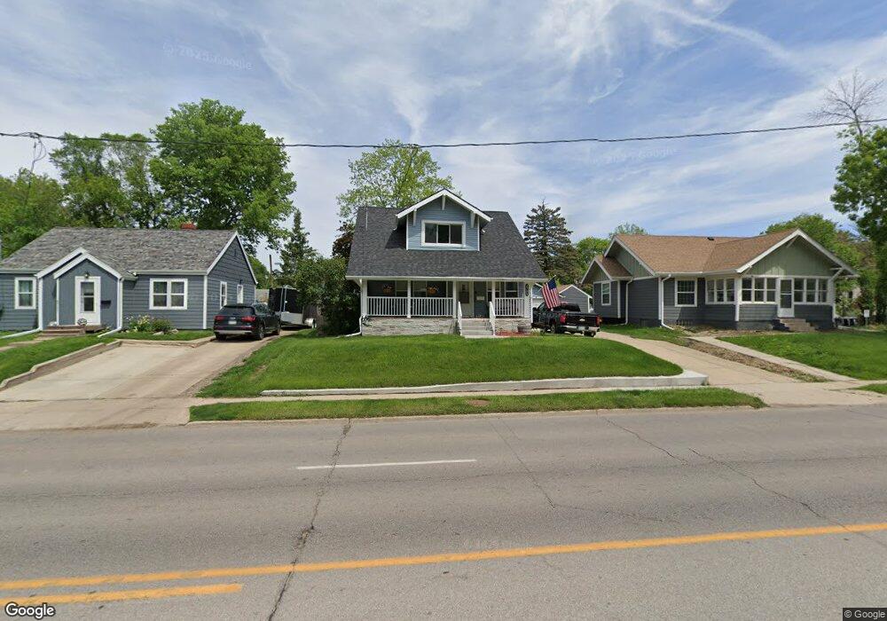 4705 Hickman Rd, Des Moines, IA 50310 - photo 1