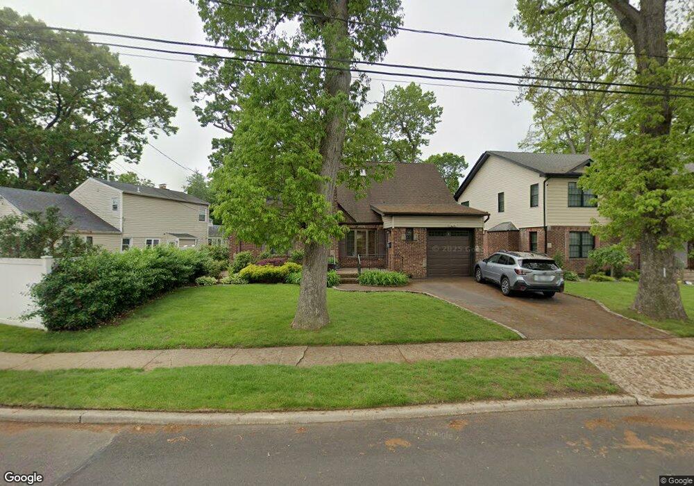 411 Coolidge St, West Hempstead, NY 11552 - photo 1