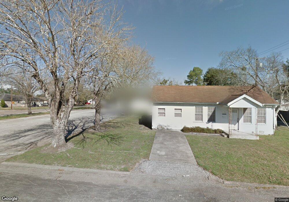 1901 Merlin St, Bay City, TX 77414 - photo 1