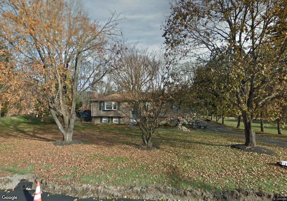 10 Tower Rd, Middlebury, CT 06762 - photo 1