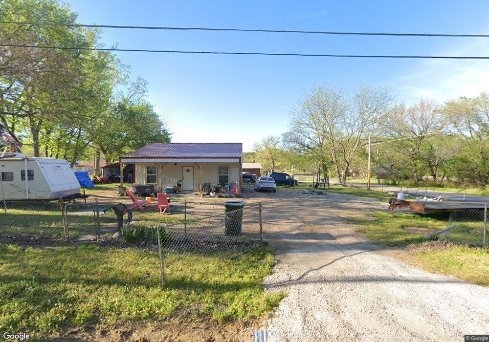 902 E Center St, Henryetta, OK 74437 - photo 1