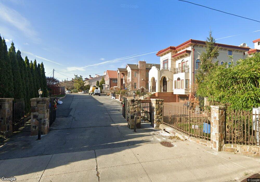 606 158th St, Flushing, NY 11357 - photo 1