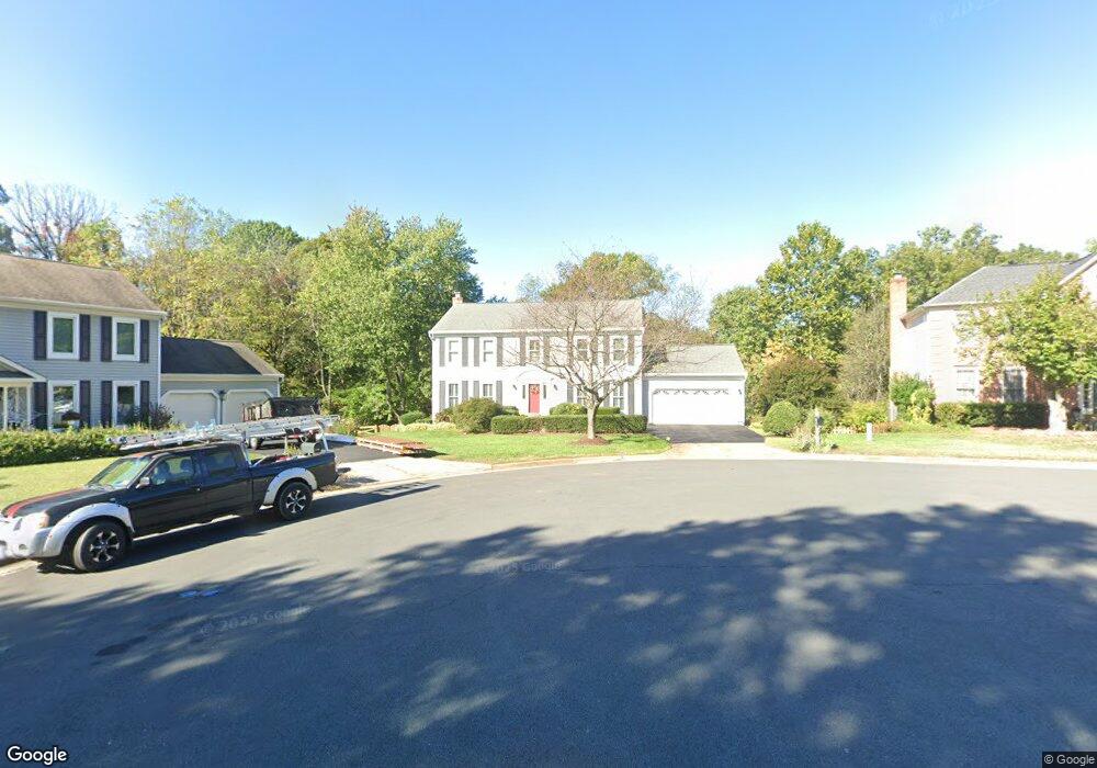 3522 Majestic Pine Ln, Fairfax, VA 22033 - photo 1