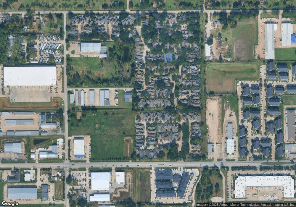 8039 Oakwood Trace, Houston, TX 77040 - photo 1