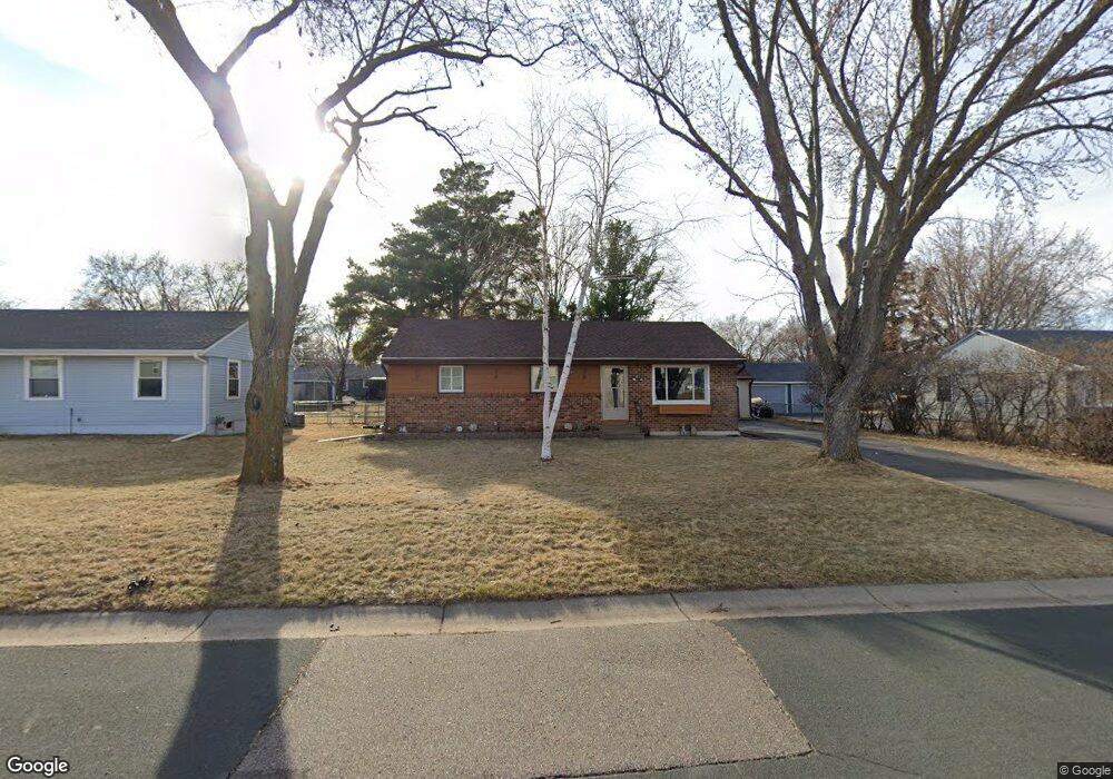 9527 Nathan Ln N, Maple Grove, MN 55369 - photo 1