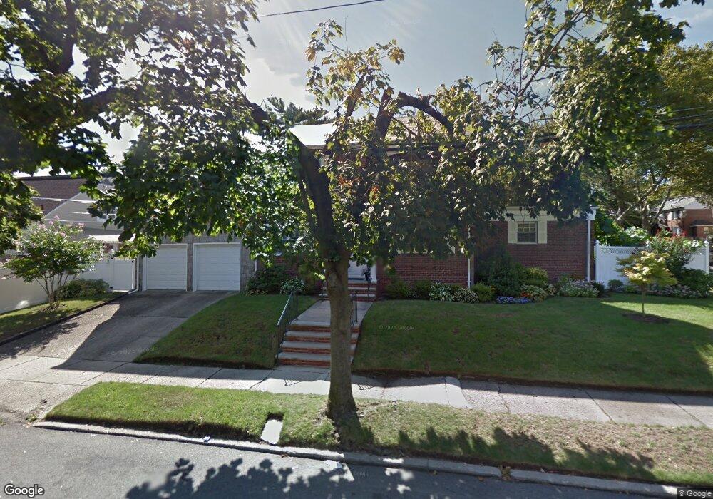 19204 Aberdeen Rd, Hollis, NY 11423 - photo 1