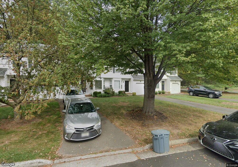 24 Tree Top Rd, Middlesex, NJ 08846 - photo 1