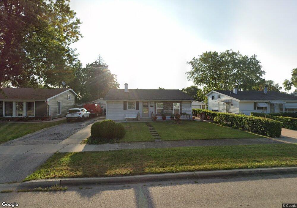 1519 N Berwick Blvd, Waukegan, IL 60085 - photo 1