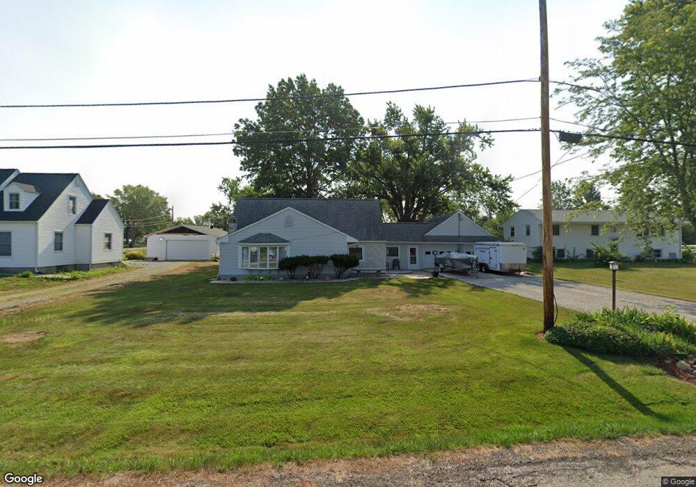 733 Westland Rd NW, Cedar Rapids, IA 52405 - photo 1