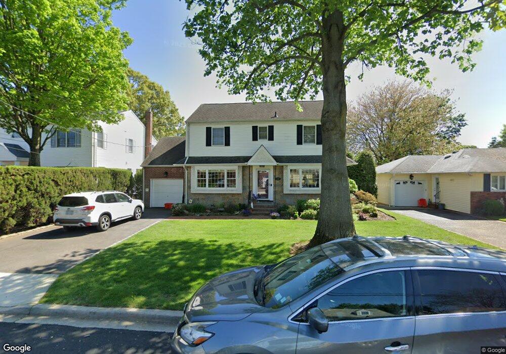 230 Sydney Ave, Malverne, NY 11565 - photo 1