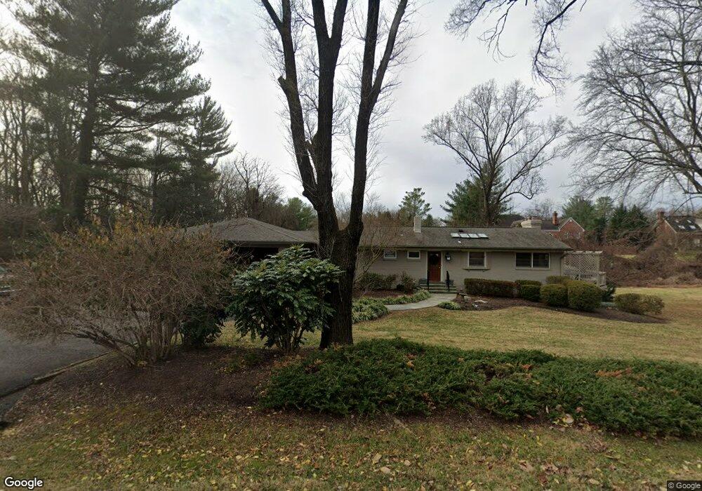 1156 Swinks Mill Rd, McLean, VA 22102 - photo 1