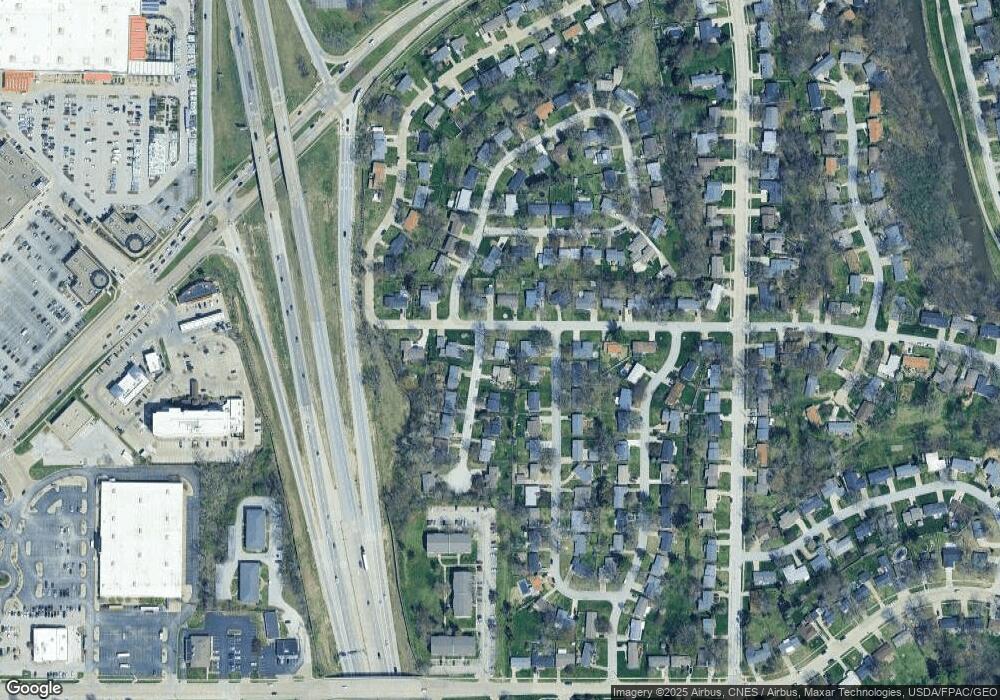 1535 Parklane Dr, Bettendorf, IA 52722 - photo 1