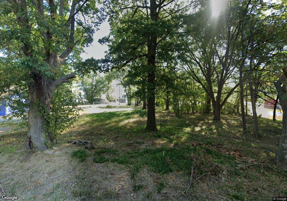 127 S Whitaker St, Pryor, OK 74361 - photo 1