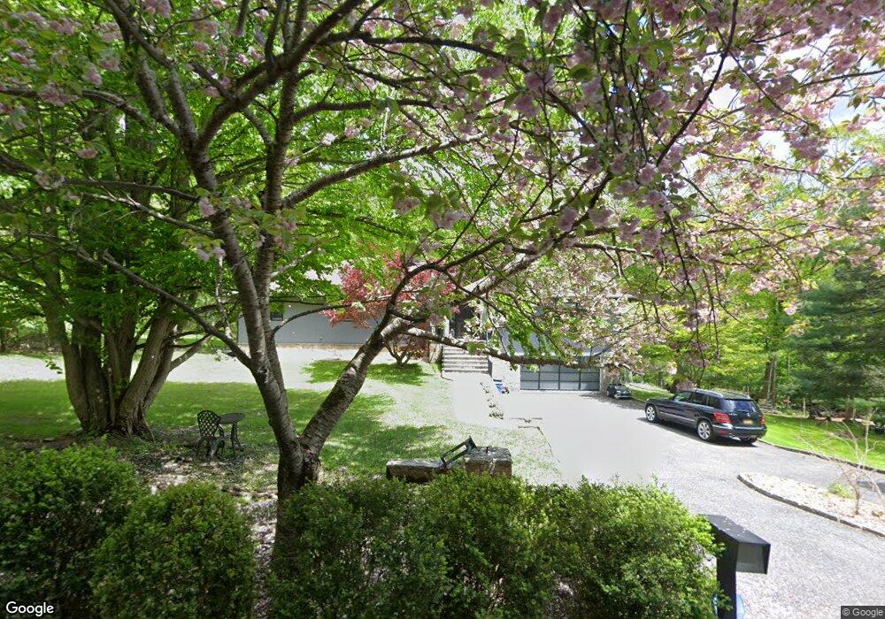 5 Banks Hill Rd, Pleasantville, NY 10570 - photo 1