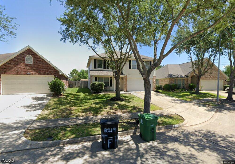 8919 Smokey Ridge Ln, Houston, TX 77075 - photo 1