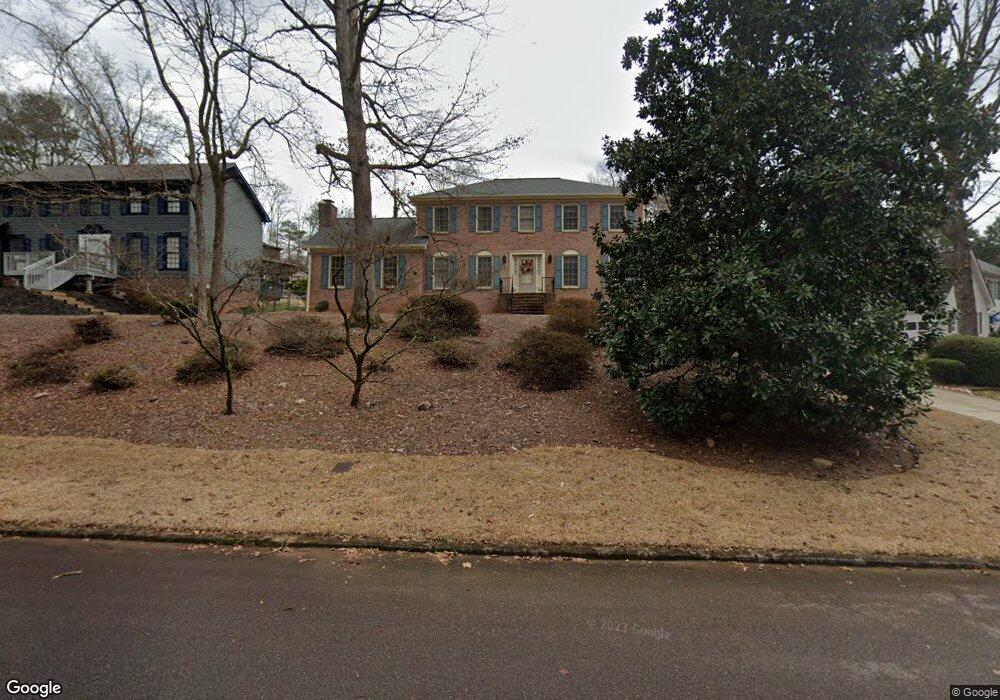 726 E Riverbend Dr SW, Lilburn, GA 30047 - photo 1